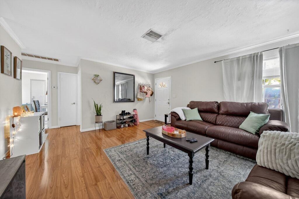 2427 NE Center Street , Jensen Beach, FL 34957 Photo
