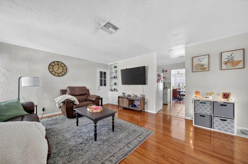 2427 NE Center Street , Jensen Beach, FL 34957 Photo