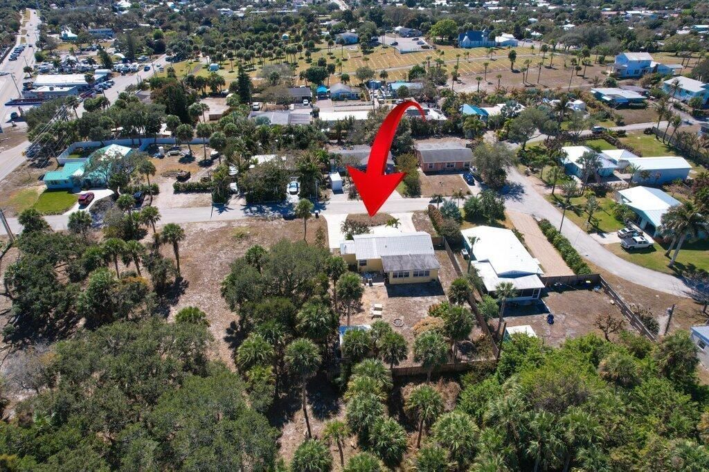 2427 NE Center Street , Jensen Beach, FL 34957 Photo