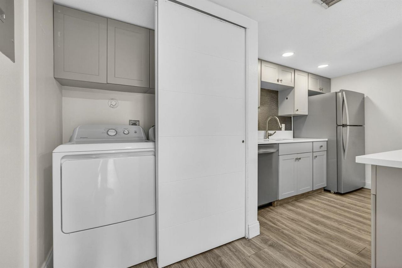 612 Executive Center Drive , Unit 3107, West Palm Beach, FL 33401 Photo