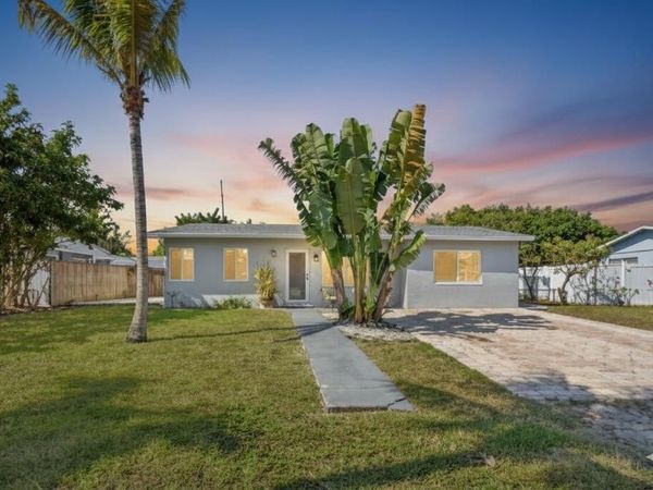 2811 NE 9th Terrace , Pompano Beach, FL 33064