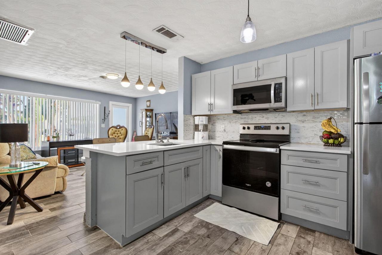 2811 NE 9th Terrace , Pompano Beach, FL 33064 Photo