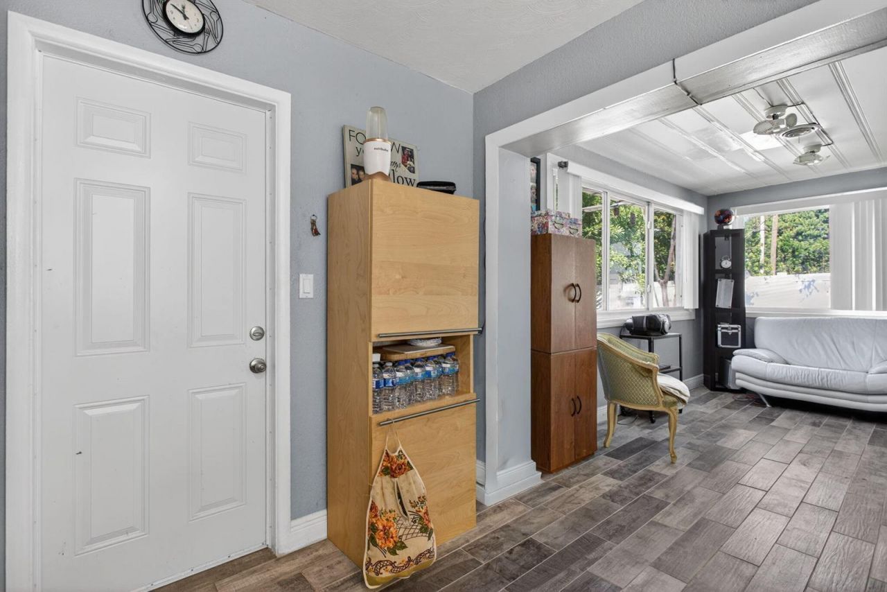 2811 NE 9th Terrace , Pompano Beach, FL 33064 Photo