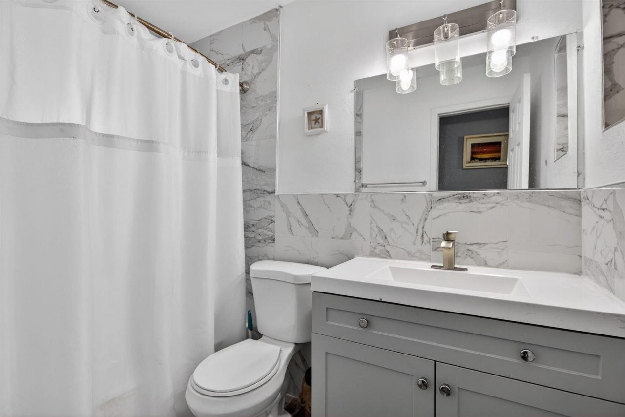 2811 NE 9th Terrace , Pompano Beach, FL 33064 Photo