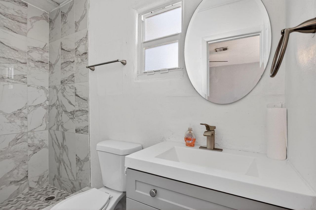 2811 NE 9th Terrace , Pompano Beach, FL 33064 Photo