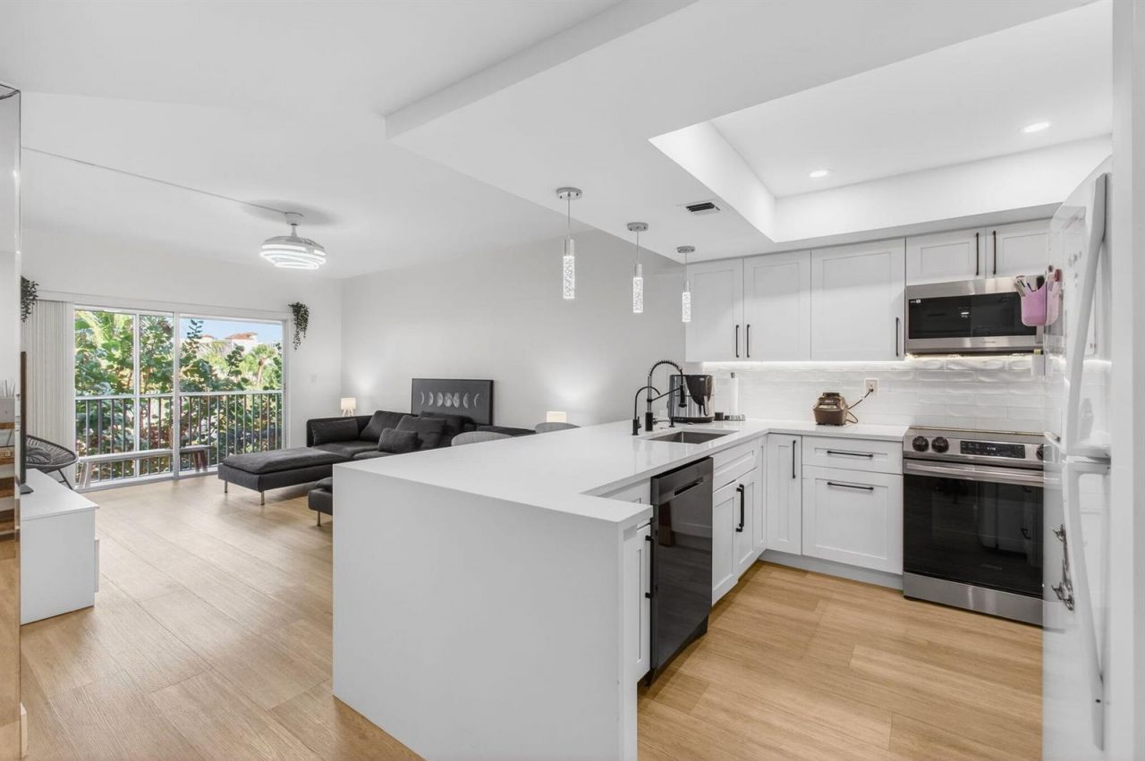 50 SW 3rd Avenue , Unit 311, Boca Raton, FL 33432 Photo