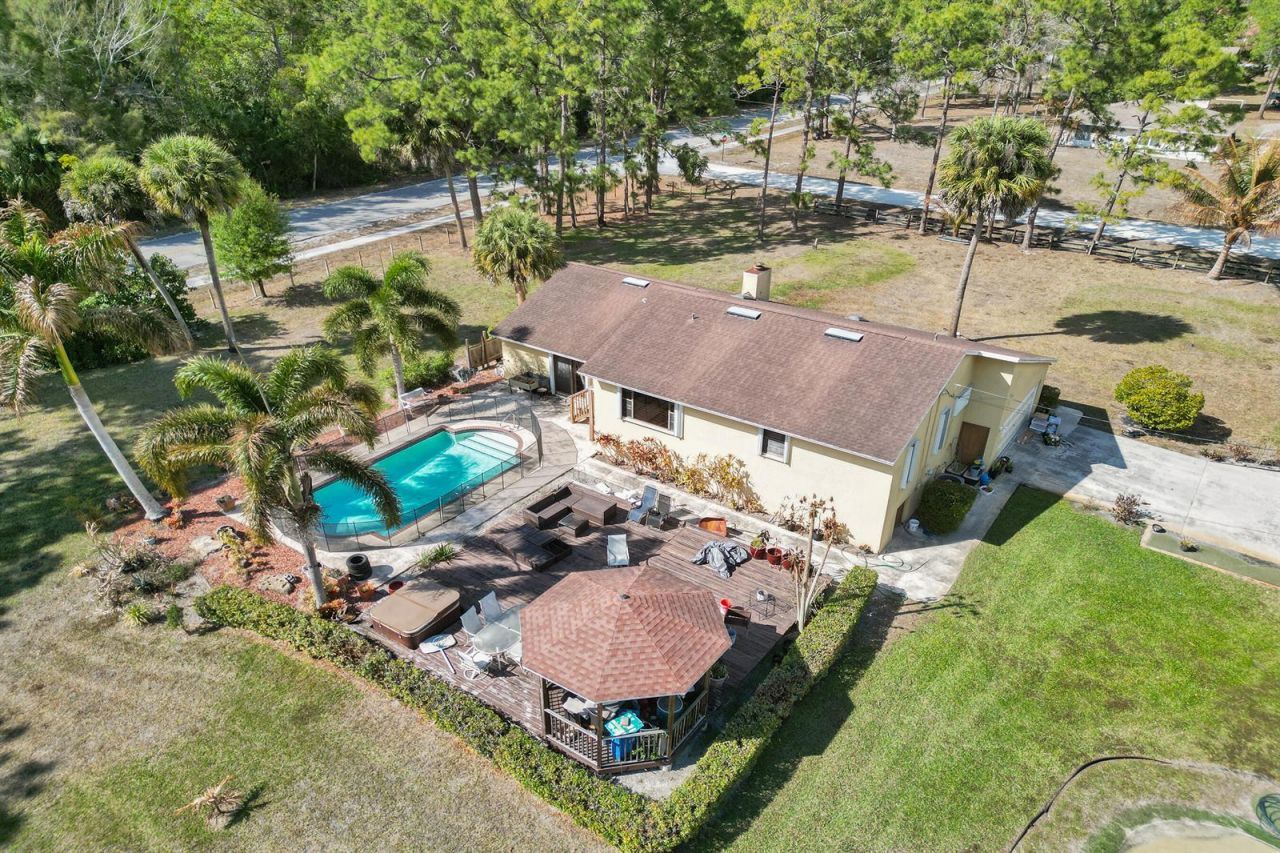 16974 W Glasgow Drive , Loxahatchee, FL 33470 Photo
