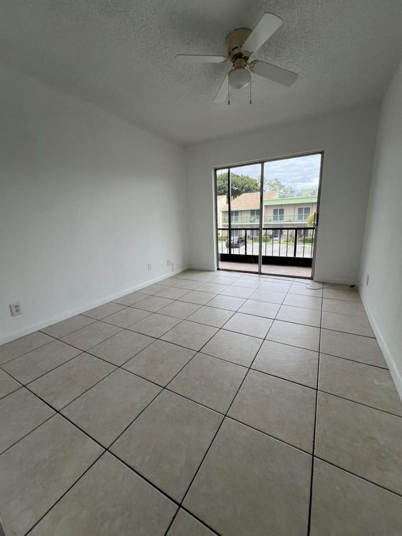 4129 NW 88th Avenue , Unit 202, Coral Springs, FL 33065 Photo