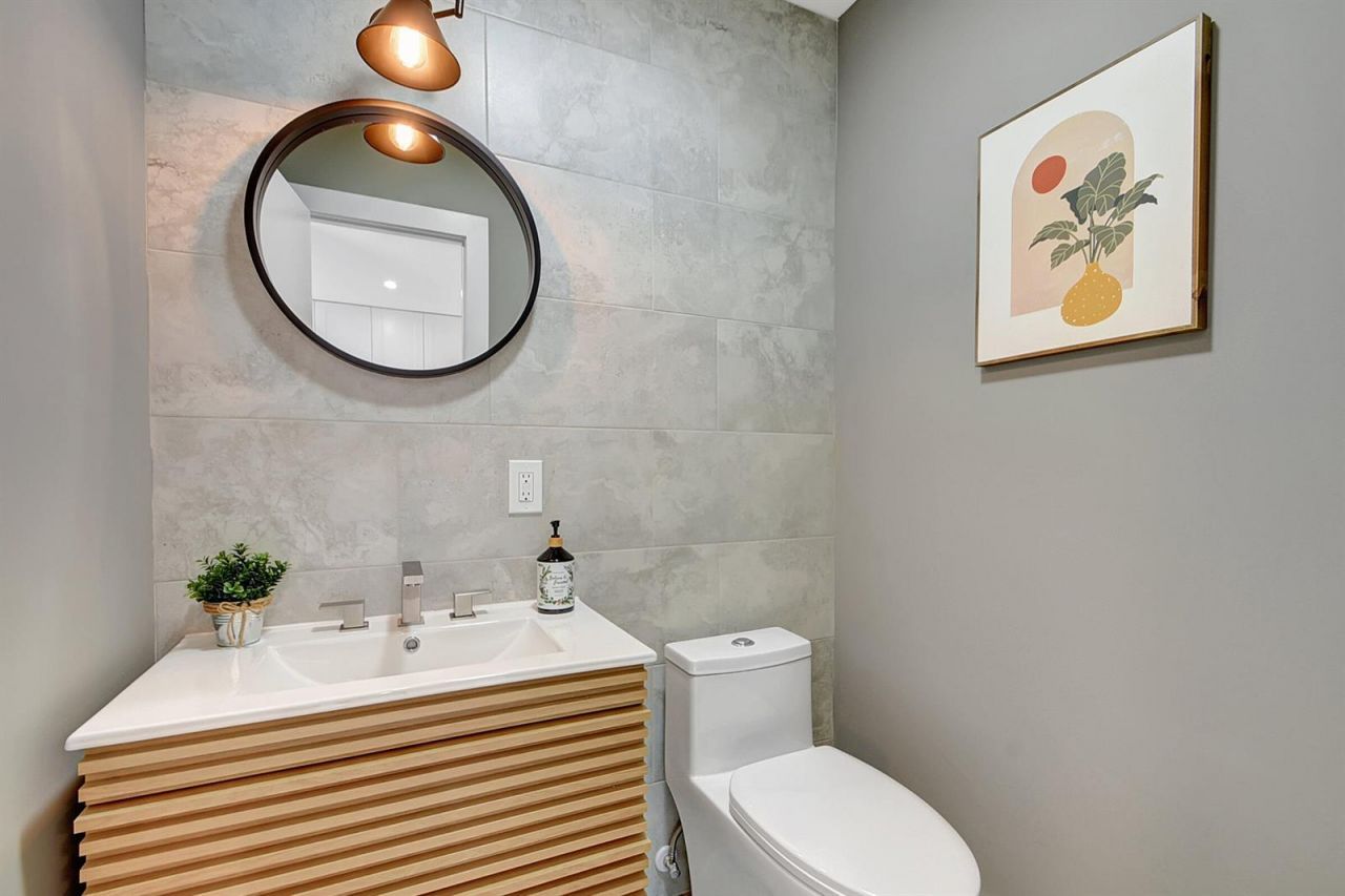 13602 Via Flora , Unit Apt C, Delray Beach, FL 33484 Photo