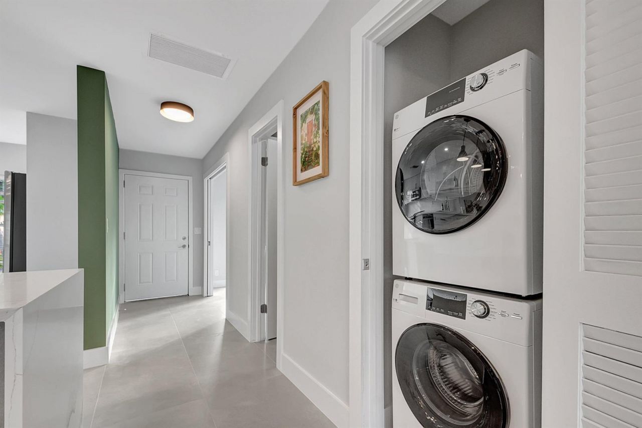 13602 Via Flora , Unit Apt C, Delray Beach, FL 33484 Photo