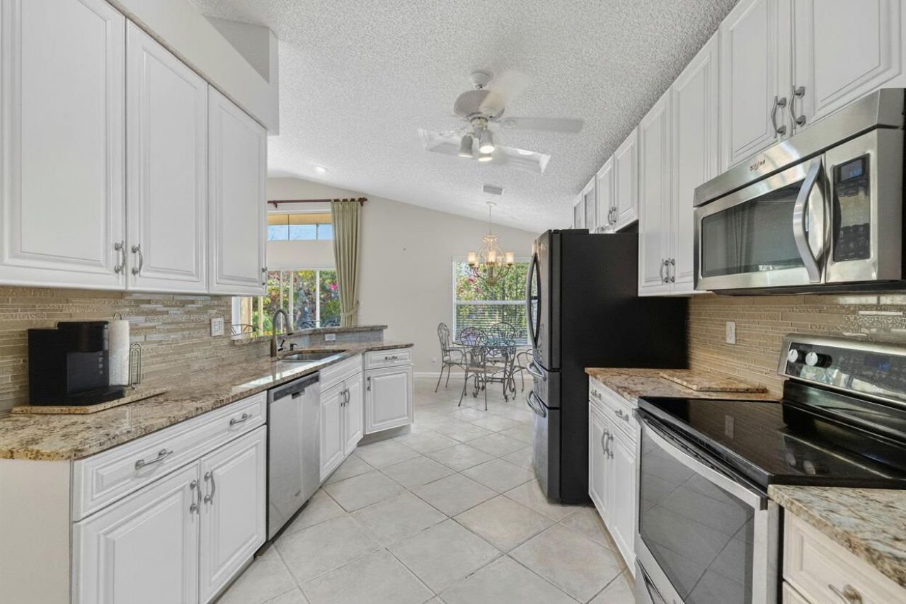 7423 Brunswick Circle , Boynton Beach, FL 33472 Photo