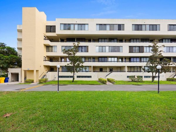 1401 S Federal Highway , Unit 220, Boca Raton, FL 33432