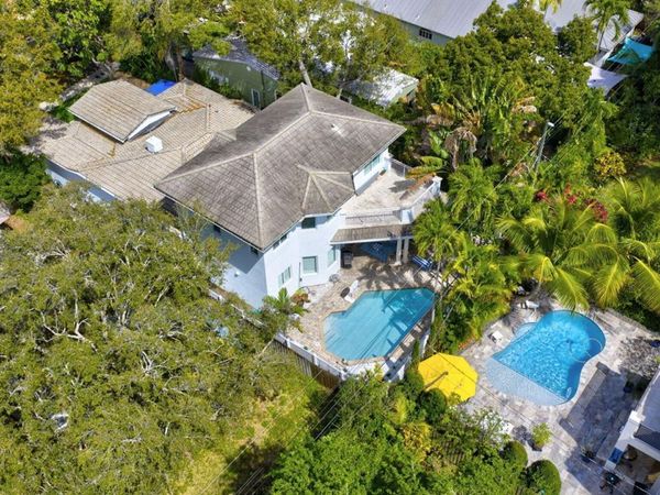 1020 SE 11th Street , Fort Lauderdale, FL 33316