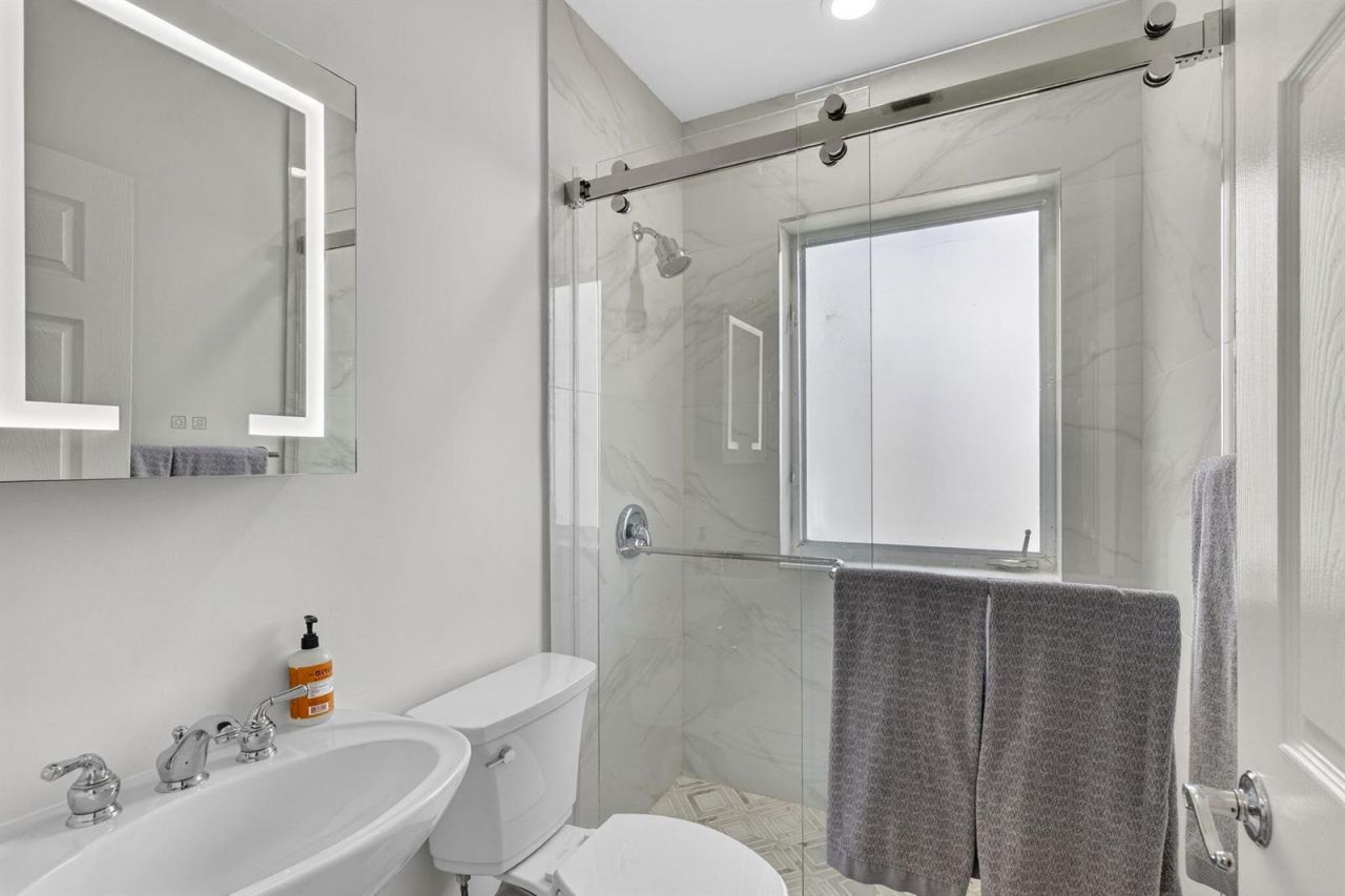 1020 SE 11th Street , Fort Lauderdale, FL 33316 Photo