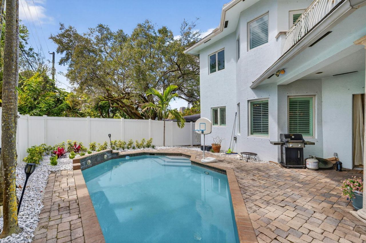 1020 SE 11th Street , Fort Lauderdale, FL 33316 Photo
