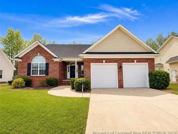 1920 Abbeydale Lane, Fayetteville, NC 28304