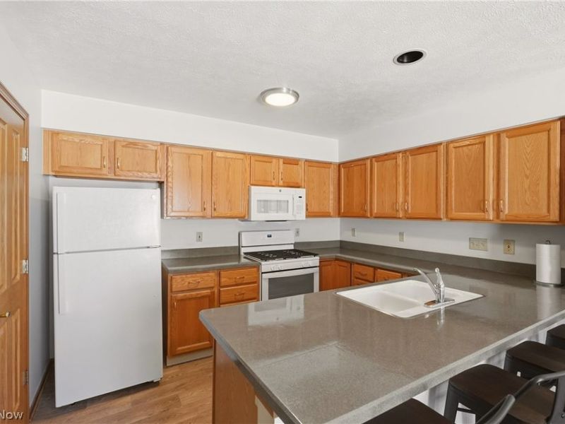 23135 Grist Mill Court , Unit 29C, Olmsted Falls, OH 44138 Photo 10