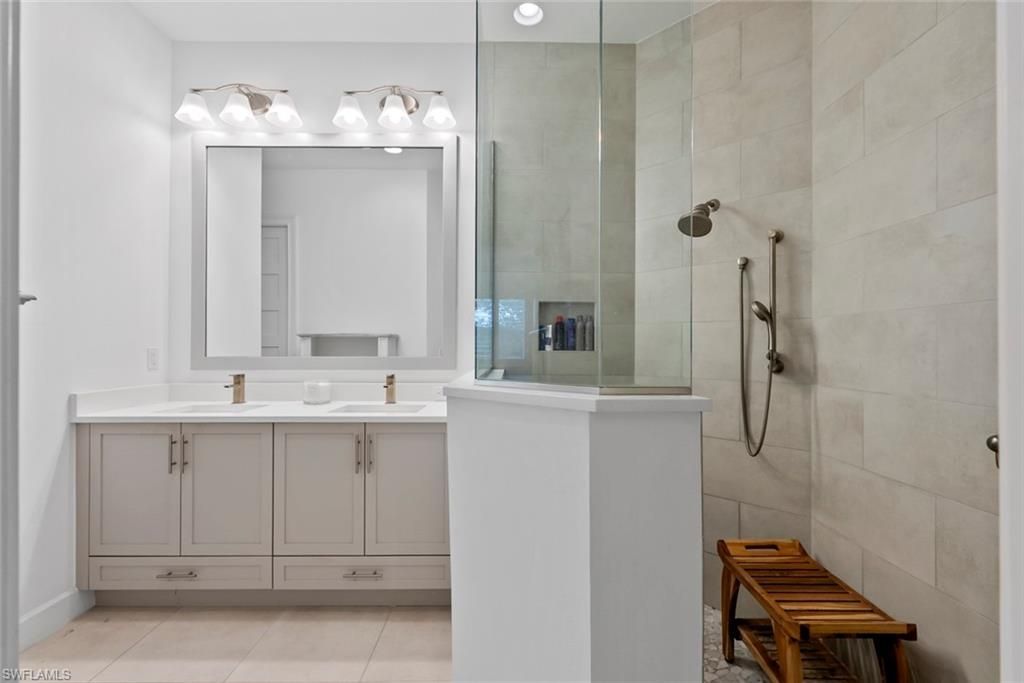 5839 Haiti Dr , Naples, FL 34113 Photo