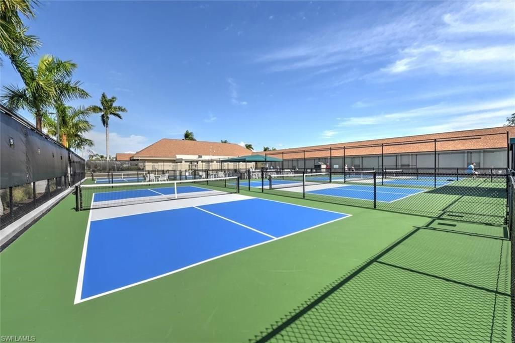 200 Palm Dr , Unit 4, Naples, FL 34112 Photo