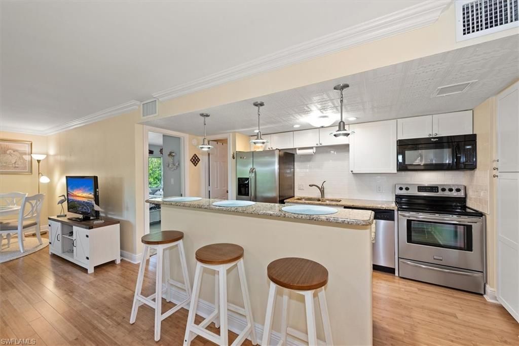 200 Palm Dr , Unit 4, Naples, FL 34112 Photo
