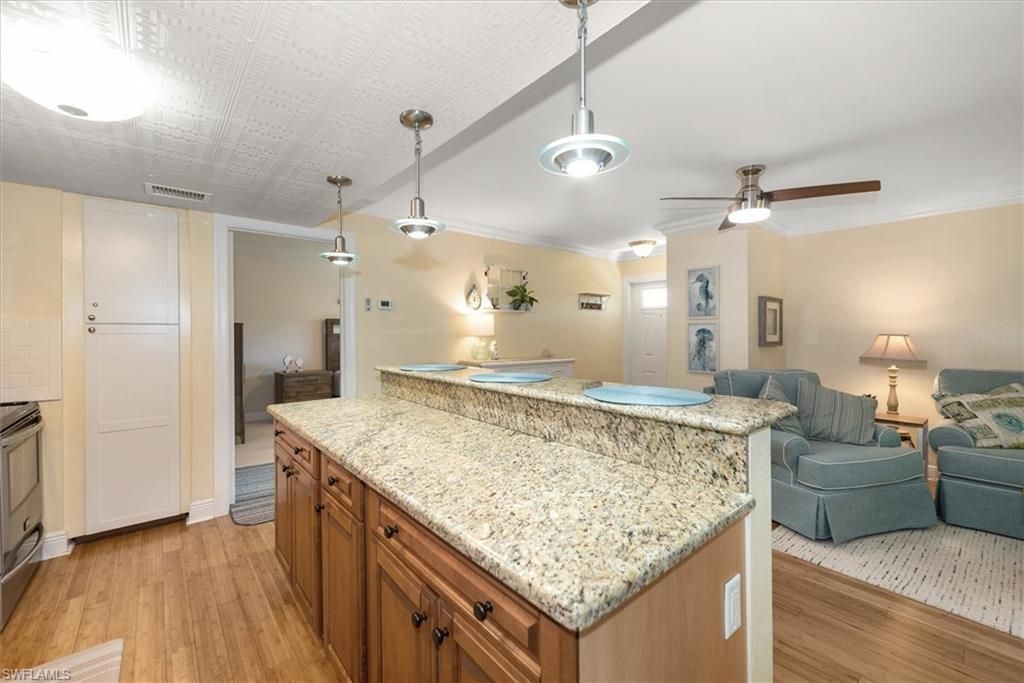 200 Palm Dr , Unit 4, Naples, FL 34112 Photo