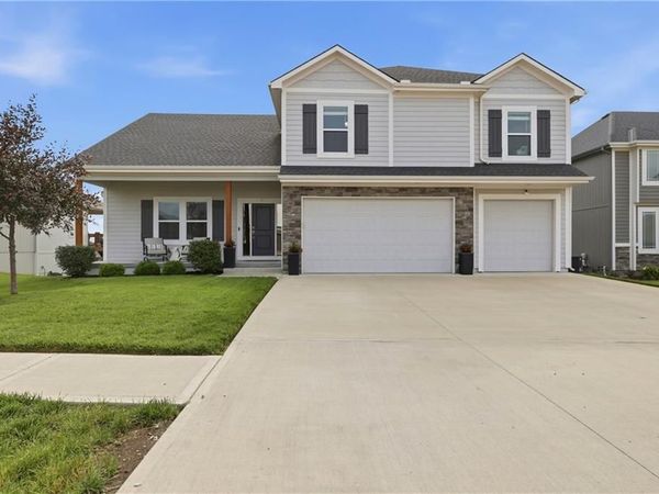 1809 NW Nicholas Drive, Grain Valley, MO 64029