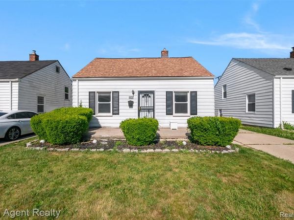 22085 Rausch Avenue, Eastpointe, MI 48021