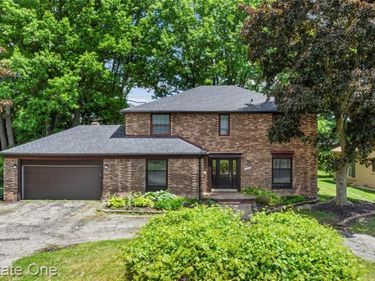 30056 Mayfair Drive , Farmington Hills, MI 48331