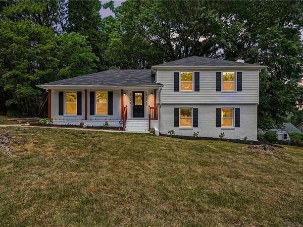 2210 Dulaire Road, Greensboro, NC 27407