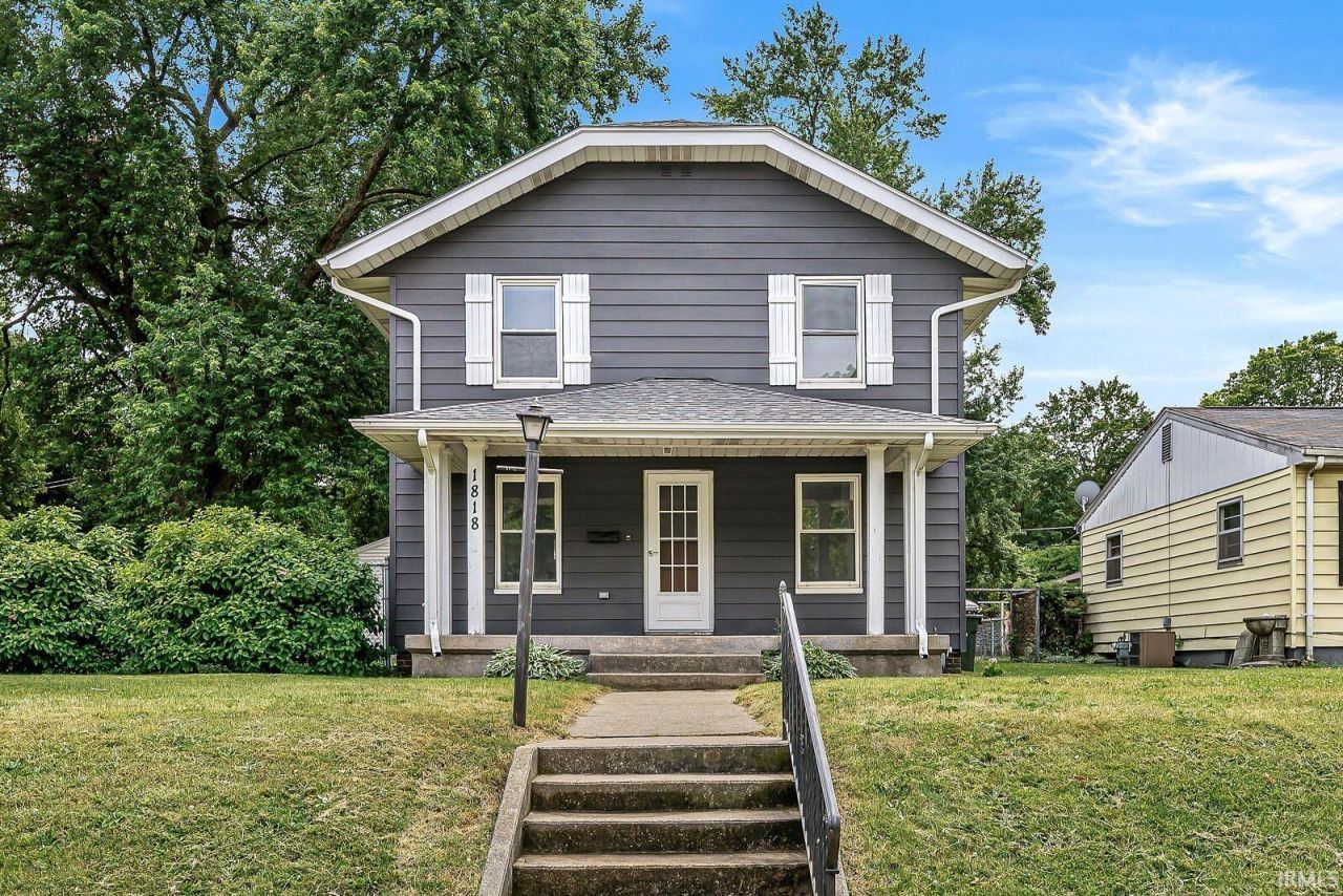 1818 E Ewing Avenue, South Bend, IN 46613 Main Photo
