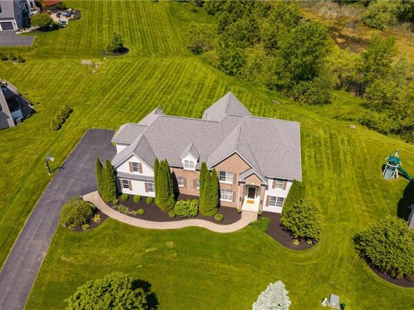 37 Turning Leaf Drive , Pittsford, NY 14534