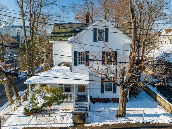 13 Ash St, Quincy, MA 02171
