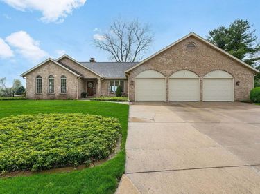 53379 County Murray Drive, Granger, IN 46530