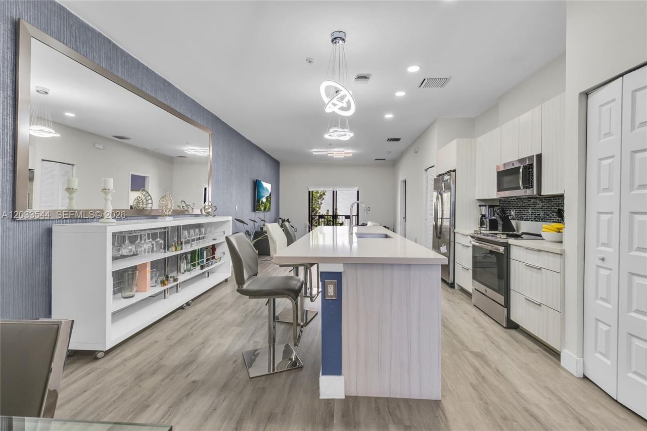 7925 NW 104th Ave, Unit 28, Doral, FL 33178 Photo