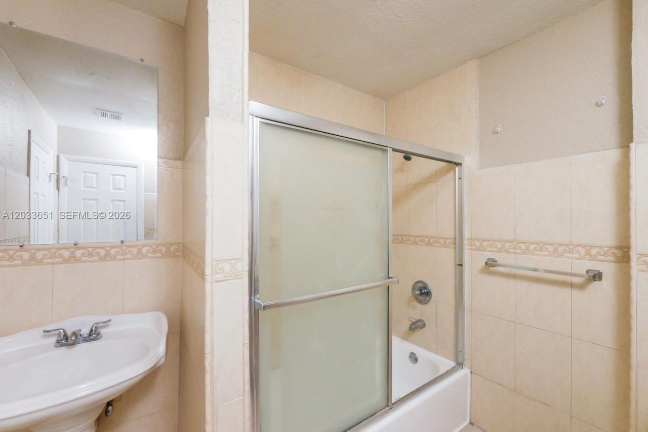 Please Call For Address, Unit 1A, Miami, FL 33193 Photo
