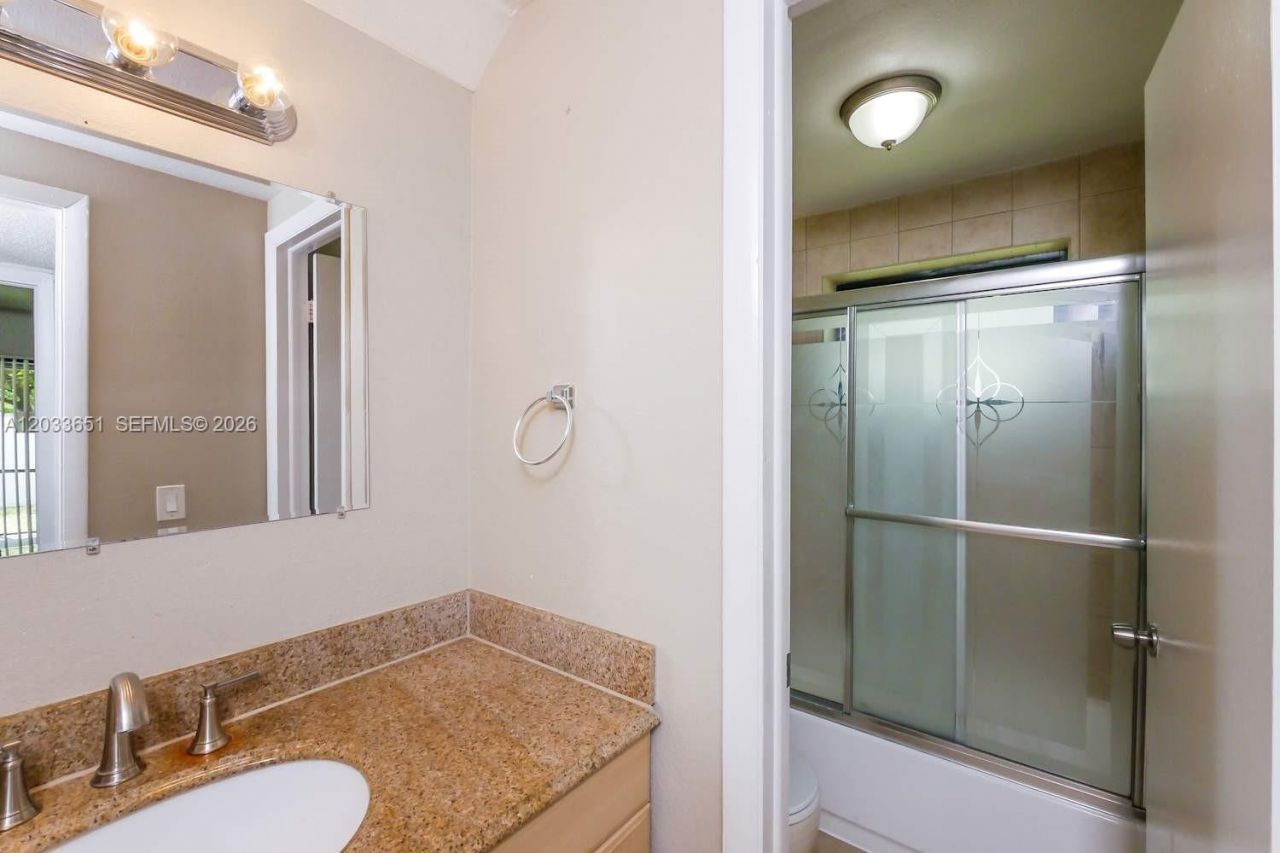 Please Call For Address, Unit 1A, Miami, FL 33193 Photo