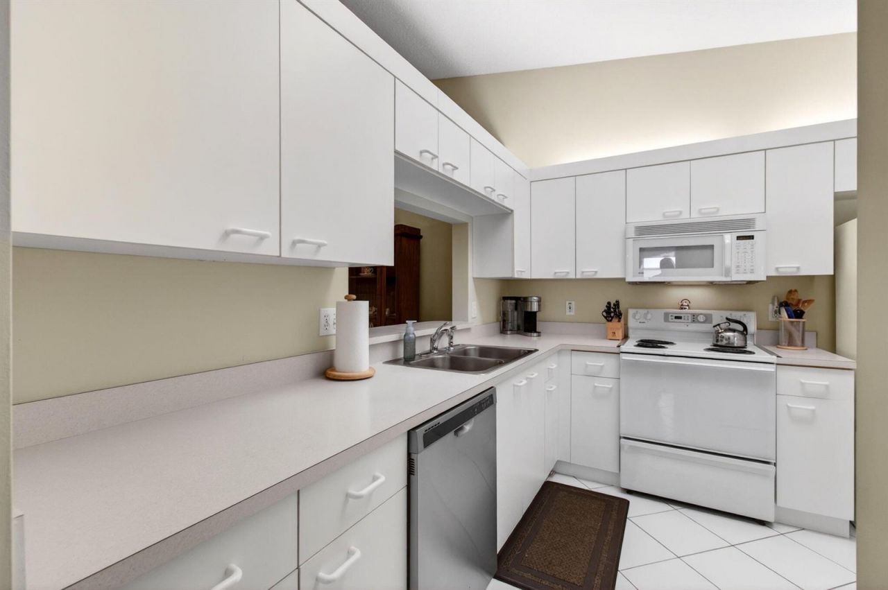 26 Sausalito Drive , Boynton Beach, FL 33436 Photo