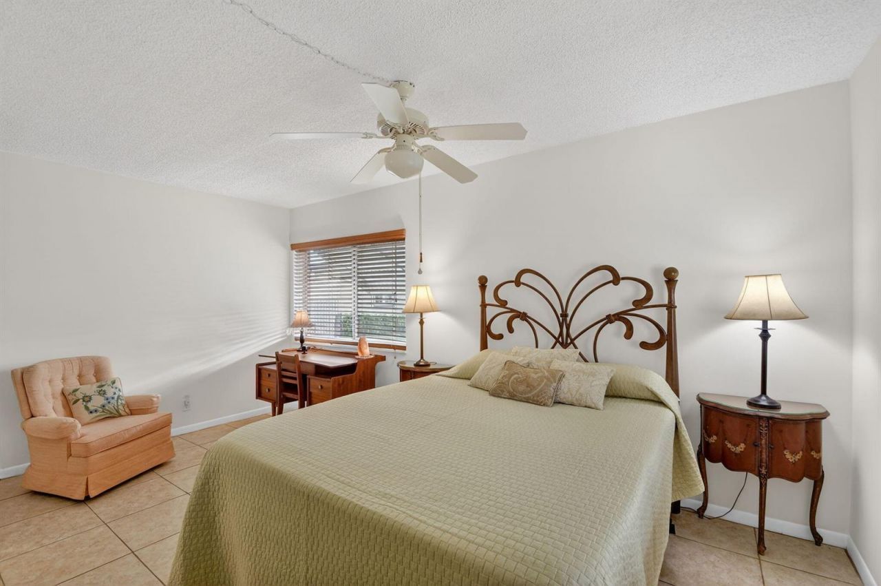 342 Pine Ridge Circle , Unit D-1, Lake Worth, FL 33463 Photo