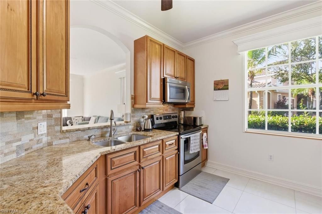 14165 Winchester Ct , Unit 204, Naples, FL 34114 Photo