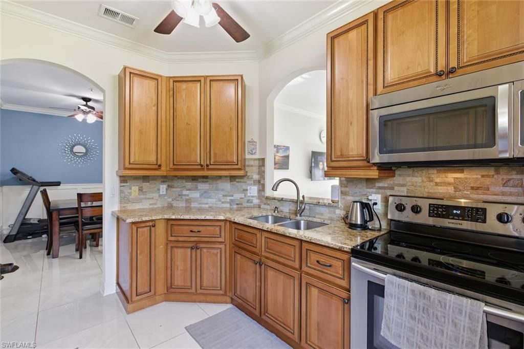 14165 Winchester Ct , Unit 204, Naples, FL 34114 Photo