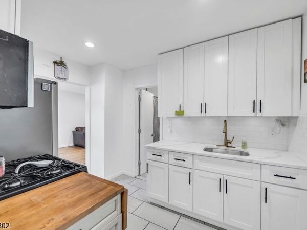182 Baltimore Ave, Cranford, NJ 07016