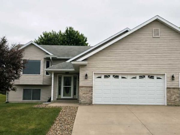506 7th Avenue NE, Byron, MN 55920