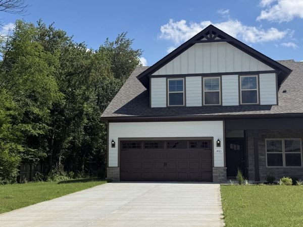 1420 Suzanne Drive, Murfreesboro, TN 37128
