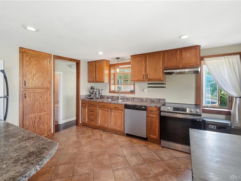 2164 E 4th Street, Lima, OH 45804 Photo 8