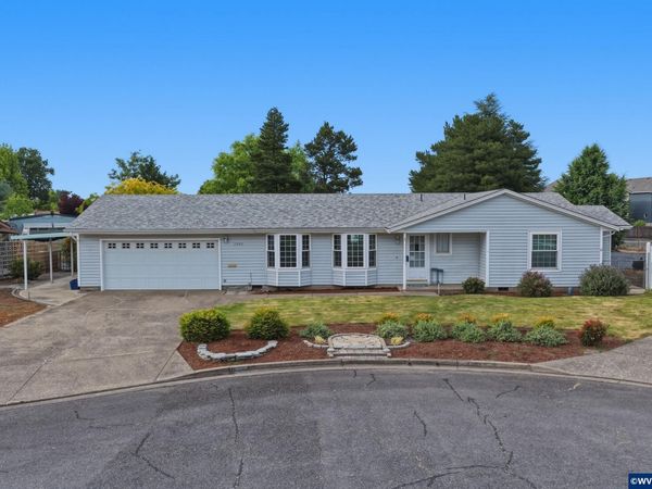 1305 Mulberry Dr, Woodburn, OR 97071