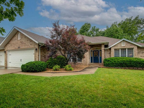 4589 S Warren Avenue , Springfield, MO 65810