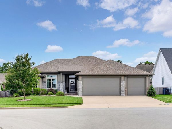 926 E Downshire Drive , Nixa, MO 65714