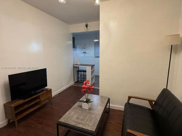 8420 Byron Ave, Unit 6, Miami Beach, FL 33141