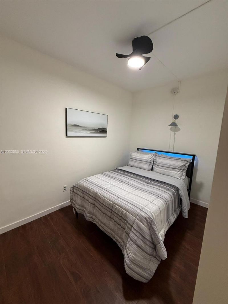 8420 Byron Ave, Unit 6, Miami Beach, FL 33141 Photo