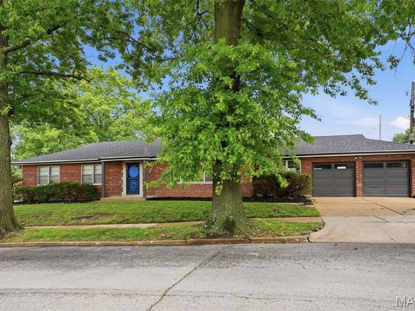 3460 Regal Place, St Louis, MO 63139